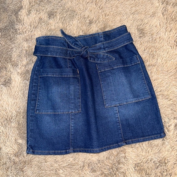Gianni Bini Denim Skirt - Picture 2 of 9